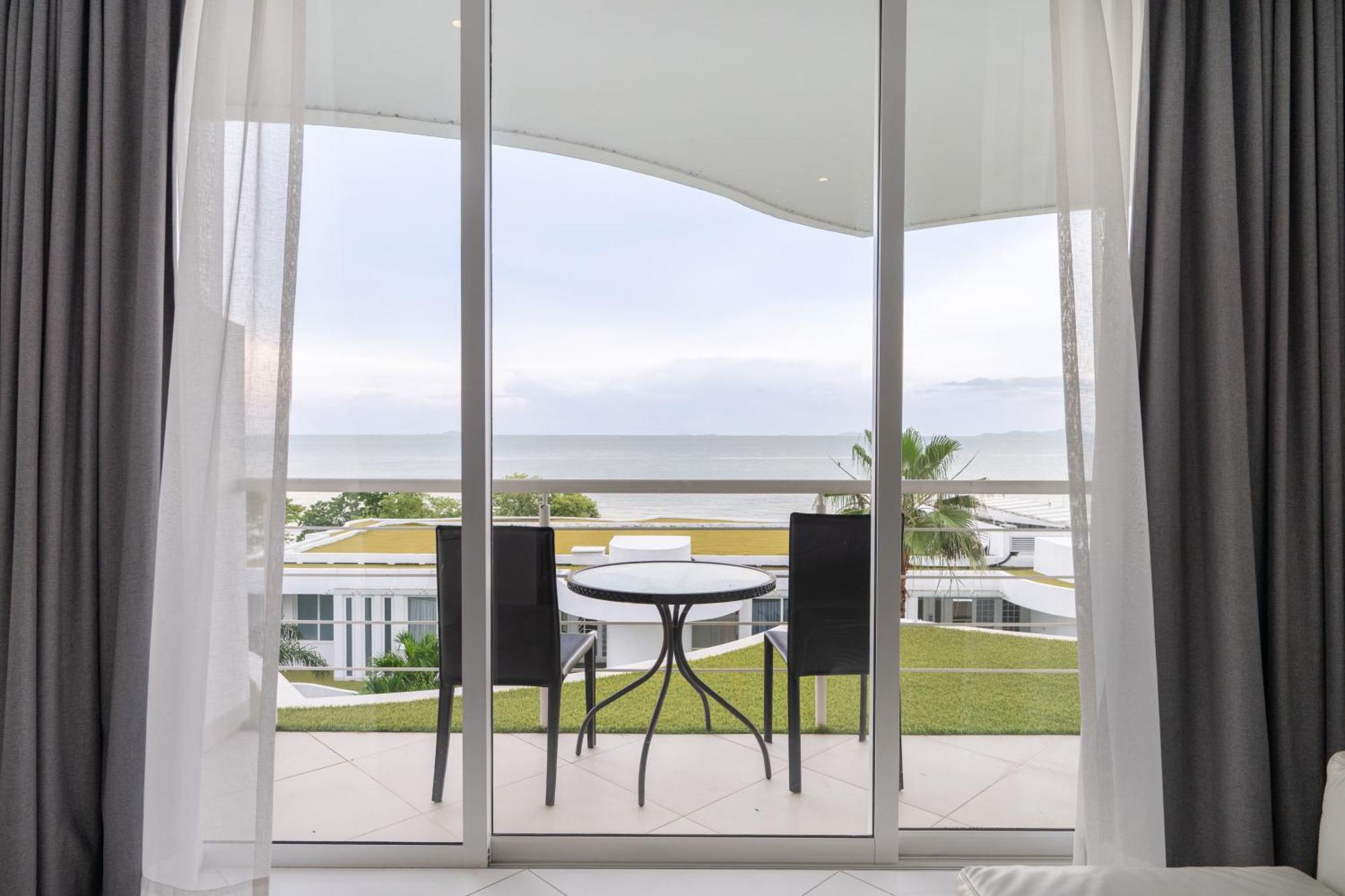 نا جومتين Pure Sunset Beach - Ocean View Room, Pattaya المظهر الخارجي الصورة