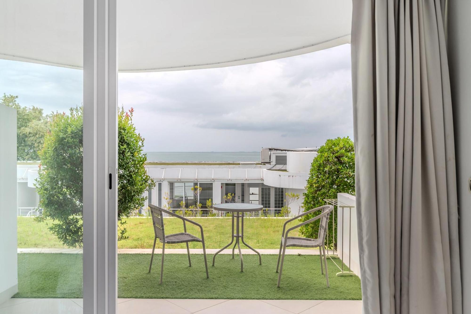 نا جومتين Pure Sunset Beach - Ocean View Room, Pattaya المظهر الخارجي الصورة